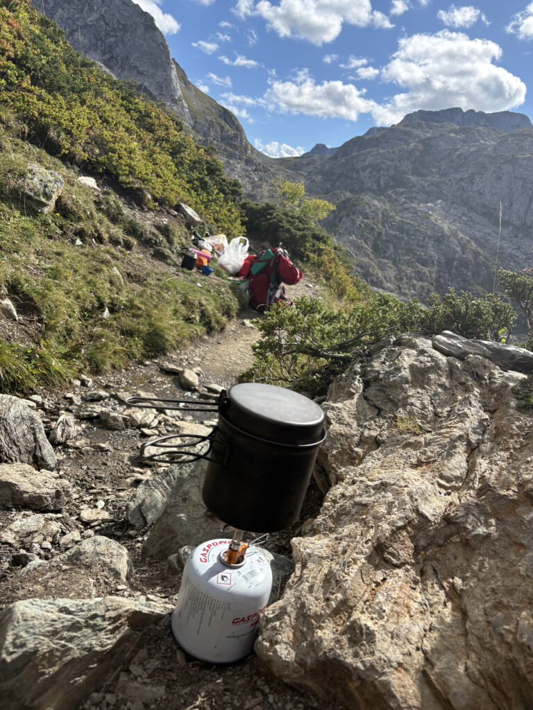 Peaks of the Balkan - threecountries, peaksofthebalkan, montenegro, kosovo, hike, backpacking, albanie IMG 5994 768x1024 - geen-categorie - Peaks of the Balkan